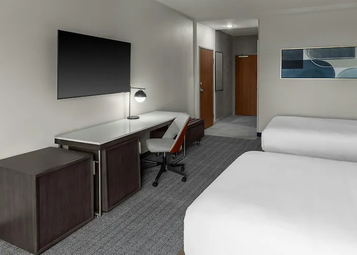 Courtyard By Marriott Sherman